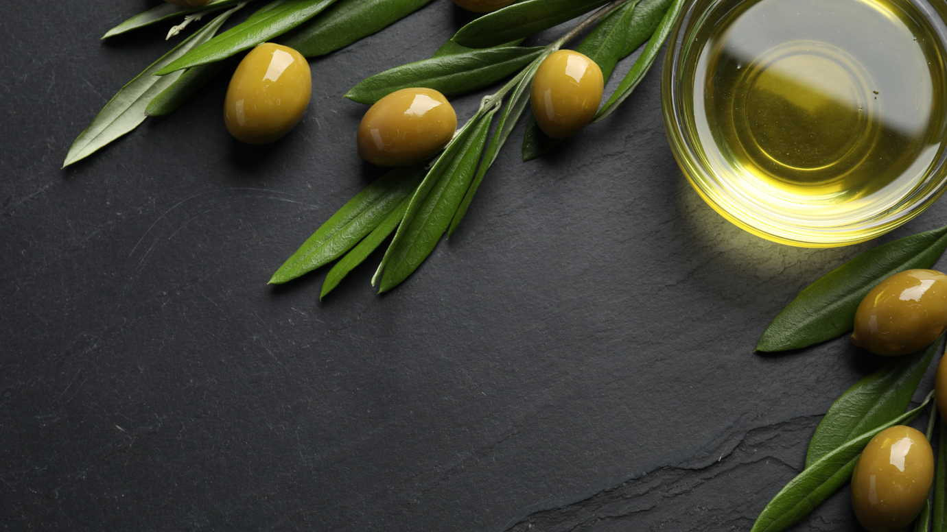 Does Olive Oil Have Polyphenols? Benefits & Health Effects